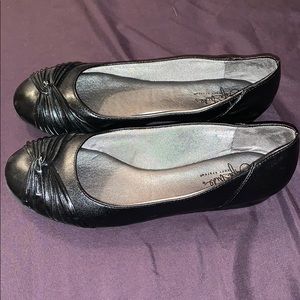 life stride women’s flat shoe